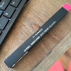 MAC Lip liner pencil new in box